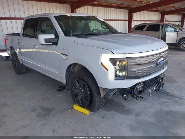 1FT6W1EV0PWG53258 — 2023 Ford F-150 Lightning Lariat, Передняя часть (Front End), фото до ремонта