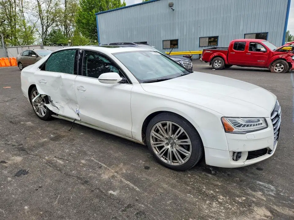 2015 AUDI A8 VIN WAUJGAFD8FN019937 фото 4
