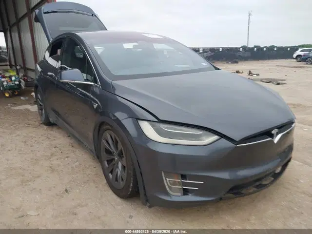 5YJXCAE29JF099961 — 2018 Tesla Model X 100D/75D/P100D, Левый бок (Left Side), фото до ремонта