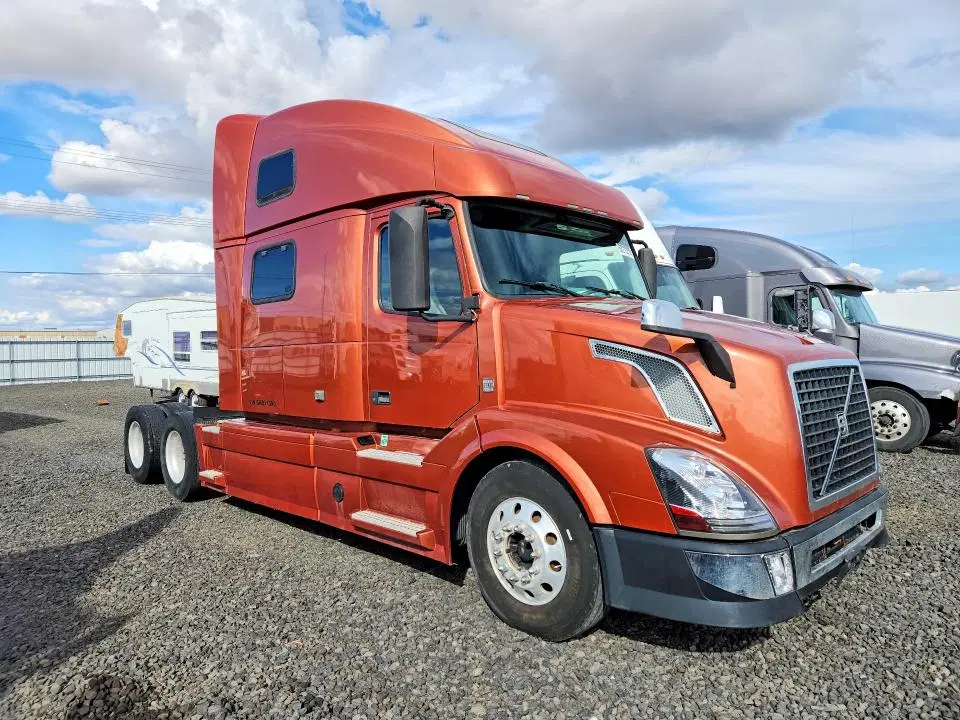 2016 VOLVO VN VIN 4V4NC9EG9GN931590 фото 4