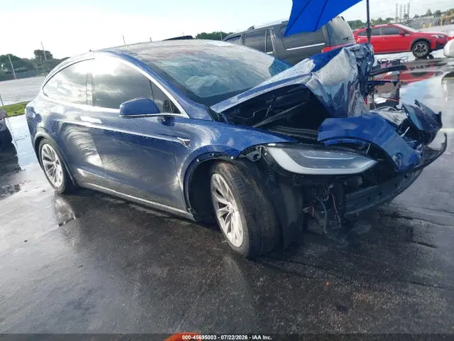 5YJXCBE22JF089357 — 2018 Tesla Model X 100D/75D/P100D, Передняя часть (Front End), фото до ремонта
