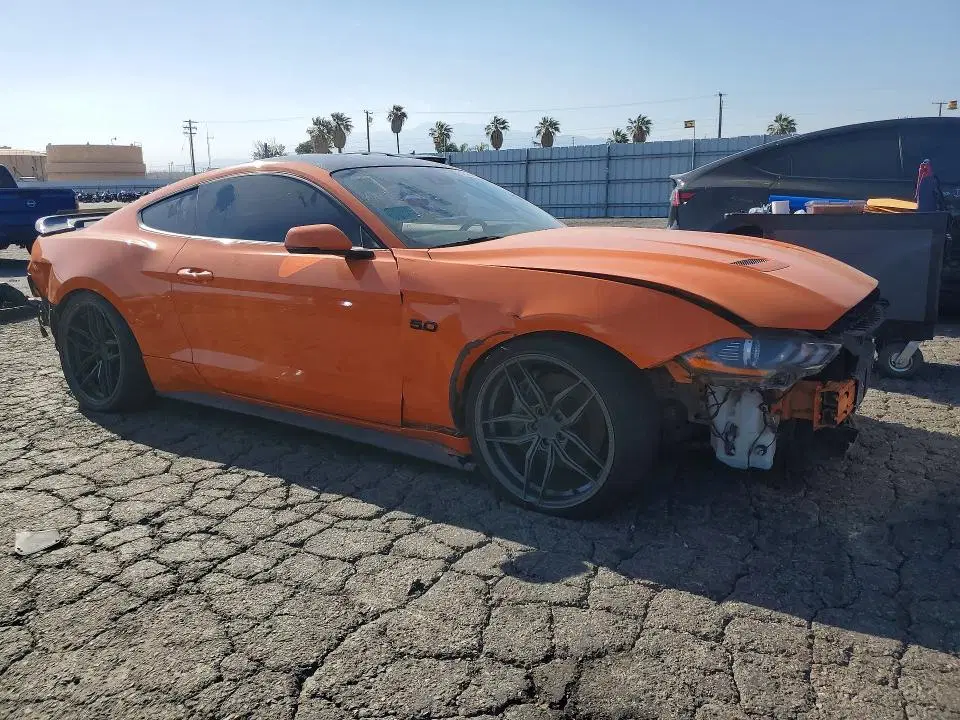 2020 Ford Mustang VIN 1FA6P8CF6L5175936 фото 4