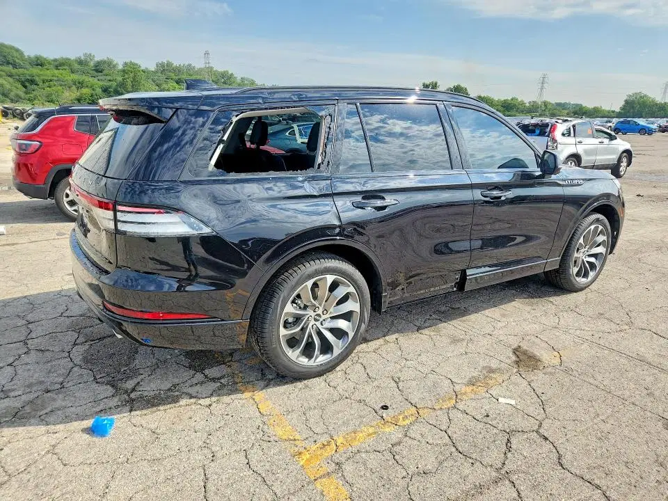 2026 LINCOLN AVIATOR VIN 5LM5J6XC9TGL06432 фото 3