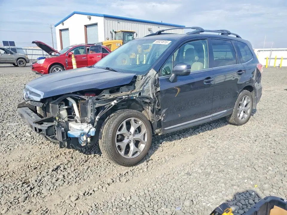 JF2SJAUC5FH448424 — 2015 Subaru Forester, Передняя часть, фото до ремонта
