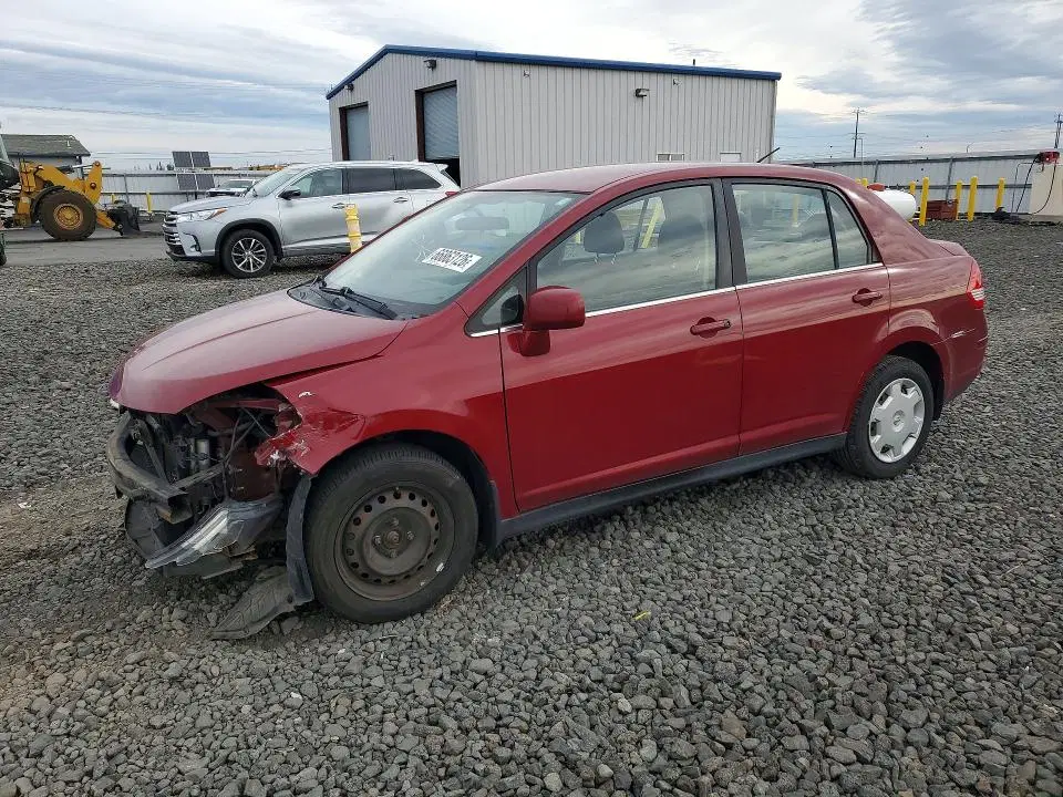 3N1BC11E88L365897 — 2008 Nissan Versa, Передняя часть (Front End), фото до ремонта
