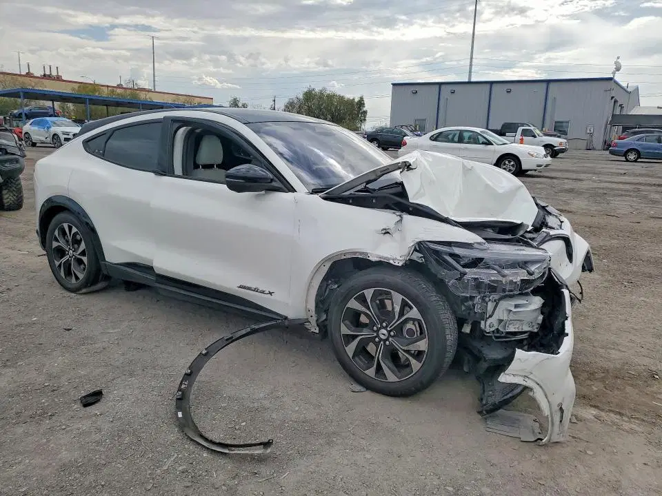 2021 Ford Mustang Mach-E VIN 3FMTK3R79MMA09237 фото 4