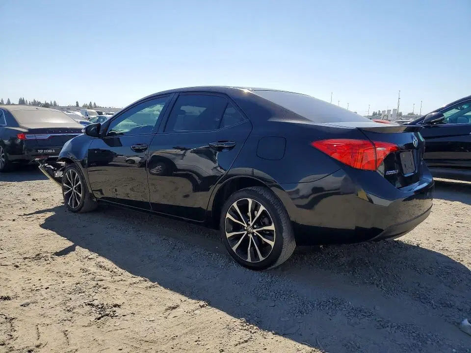 2018 Toyota Corolla VIN 2T1BURHEXJC084840 фото 2