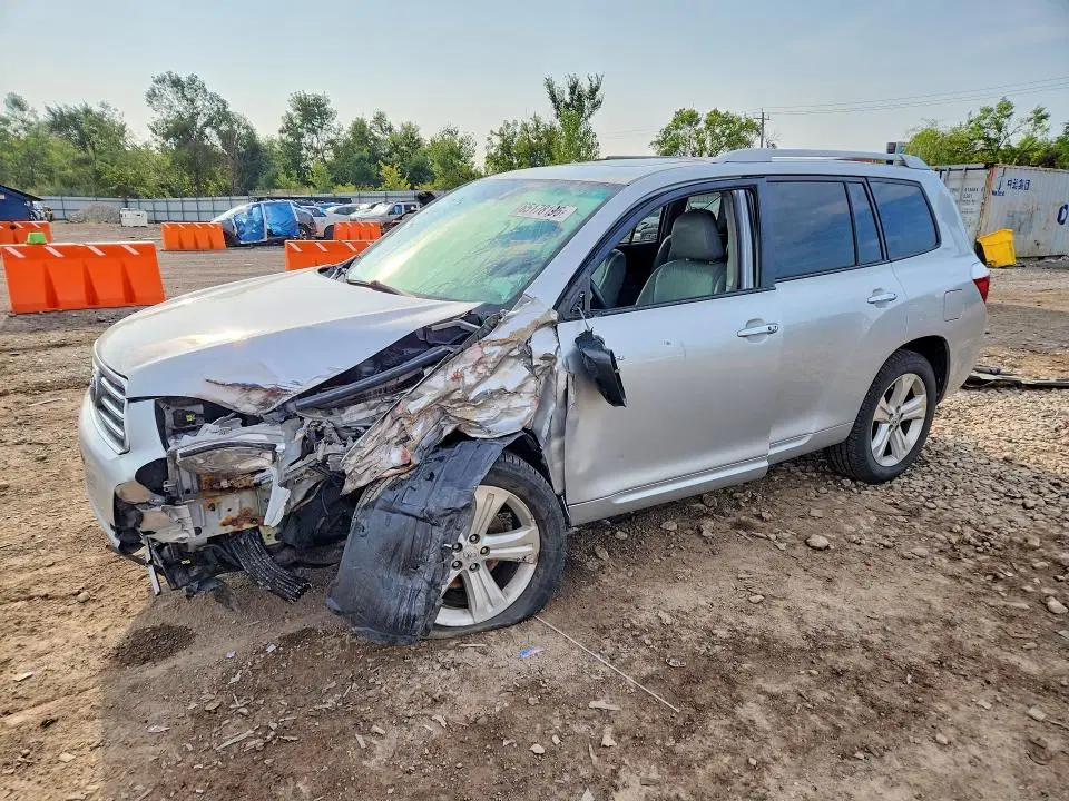 JTEES42A482040560 — 2008 Toyota Highlander, Передняя часть, фото до ремонта