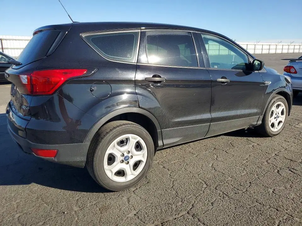2019 Ford Escape VIN 1FMCU0F70KUB63065 фото 3