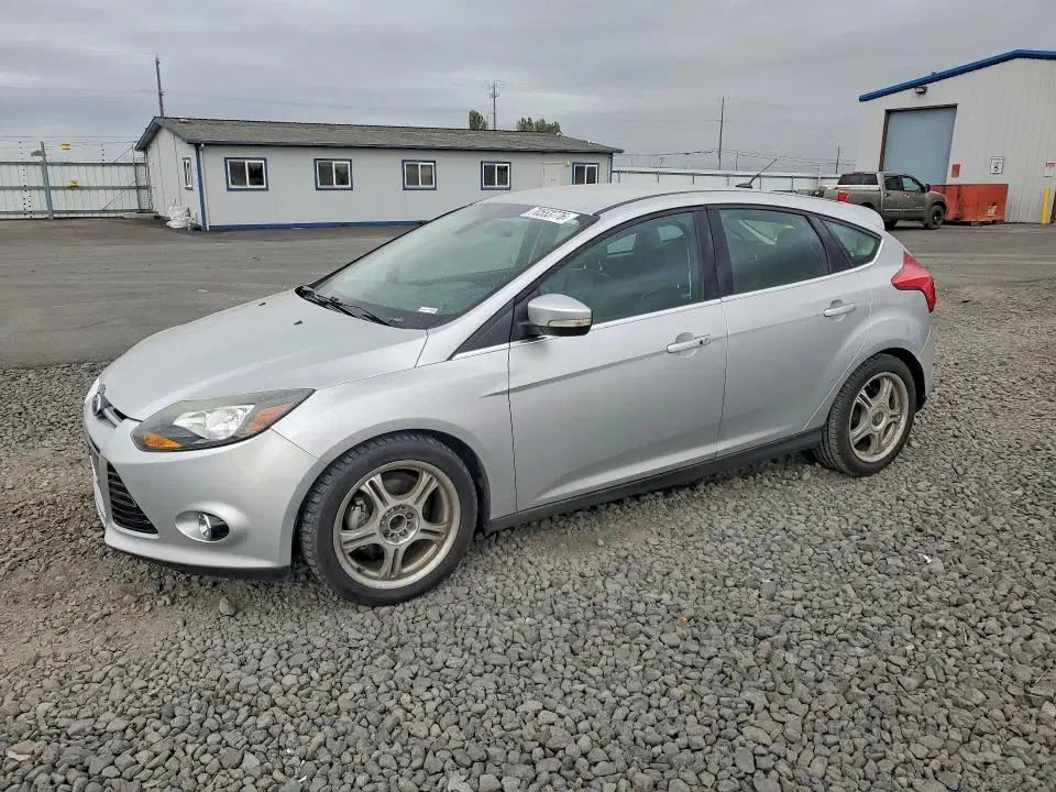 1FAHP3N27CL274296 — 2012 Ford Focus, Боковая часть (Side), фото до ремонта