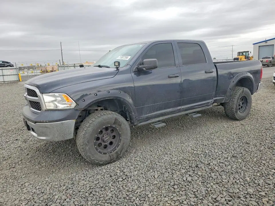 1C6RR7SM7JS231674 — 2018 RAM 1500, Боковая часть (Side), фото до ремонта