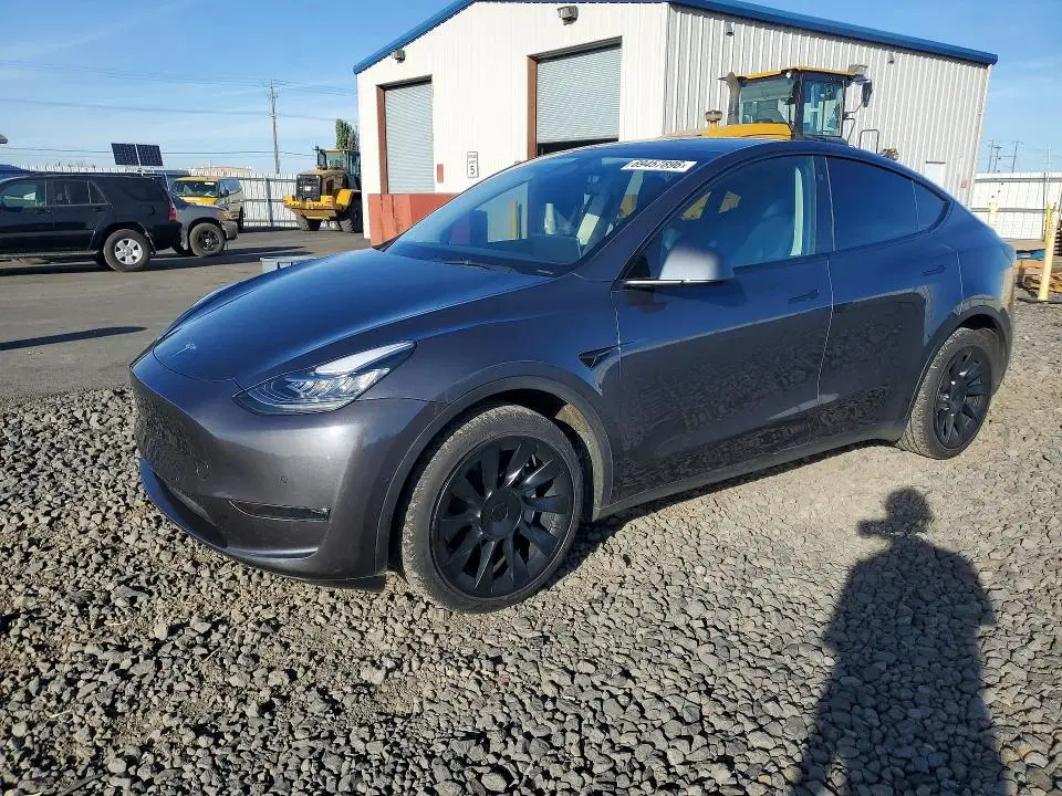 7SAYGDEE0NA006075 — 2022 Tesla Model Y, Естественный износ (Normal Wear), фото до ремонта