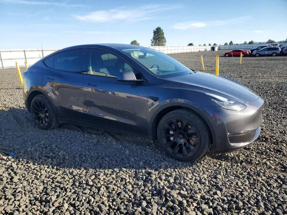 2022 TESLA MODEL Y VIN 7SAYGDEE0NA006075 фото 4