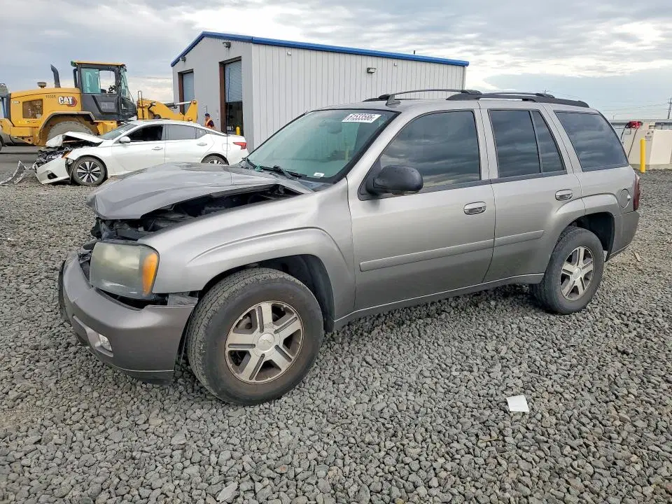 1GNDT13S772112781 — 2007 Chevrolet TrailBlazer, Передняя часть (Front End), фото до ремонта