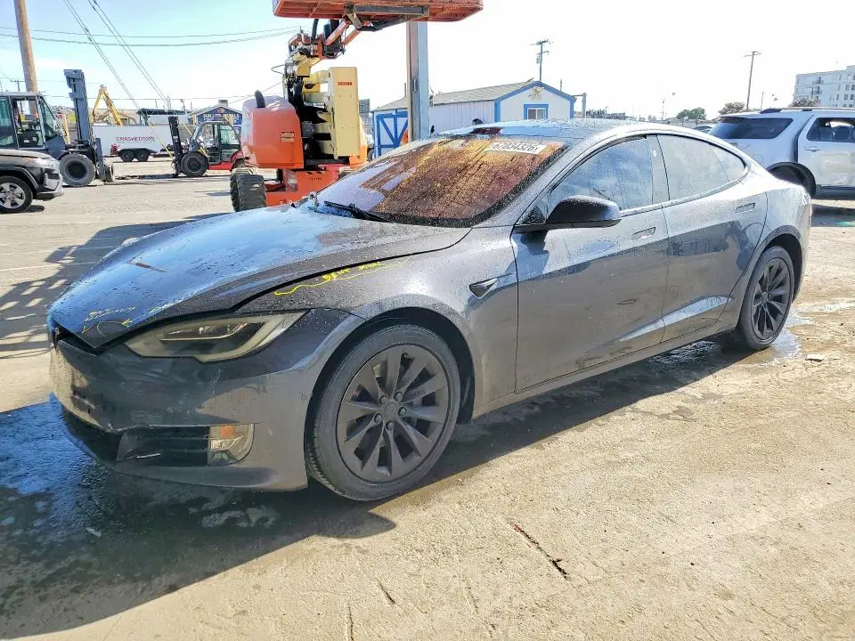 5YJSA1E27JF269203 — 2018 Tesla Model S, Передняя часть (Front End), фото до ремонта