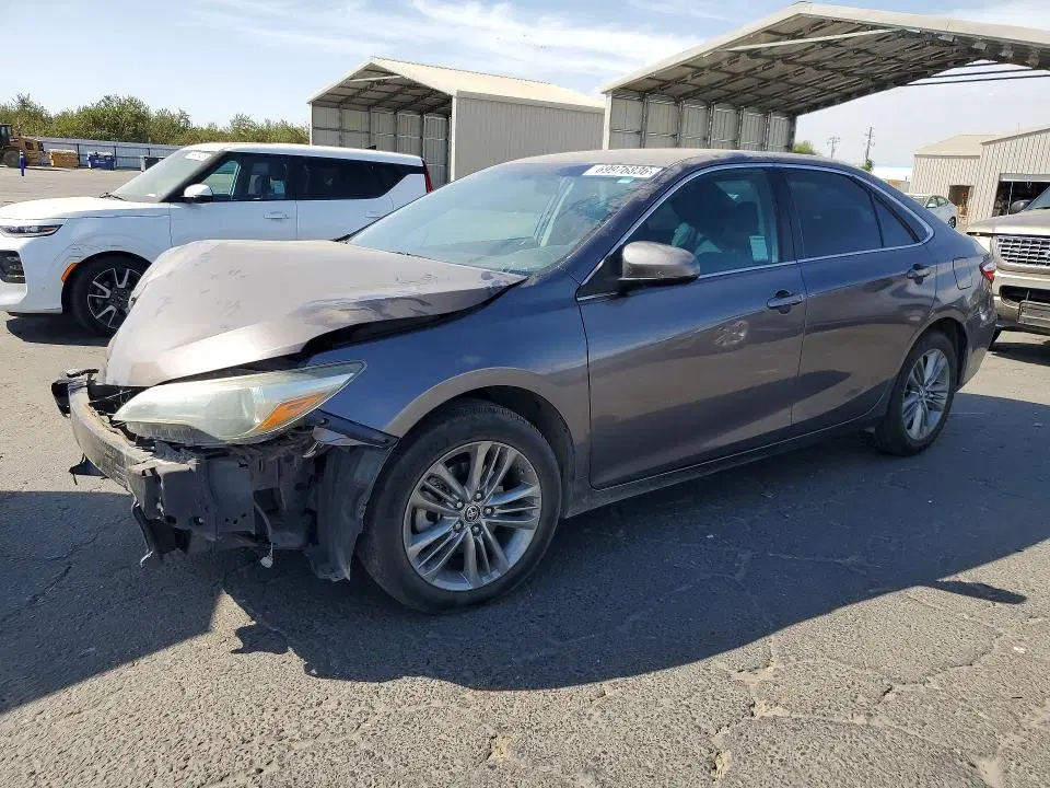 4T1BF1FK3GU116555 — 2016 Toyota Camry, Передняя часть (Front End), фото до ремонта