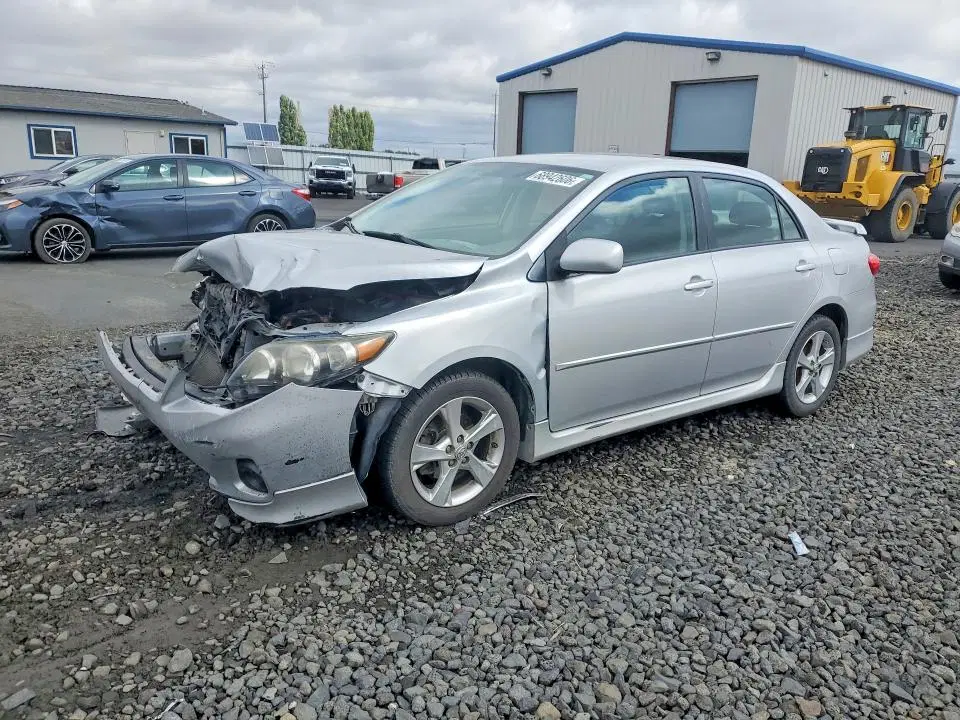 2T1BU4EE7BC683624 — 2011 Toyota Corolla, Передняя часть (Front End), фото до ремонта
