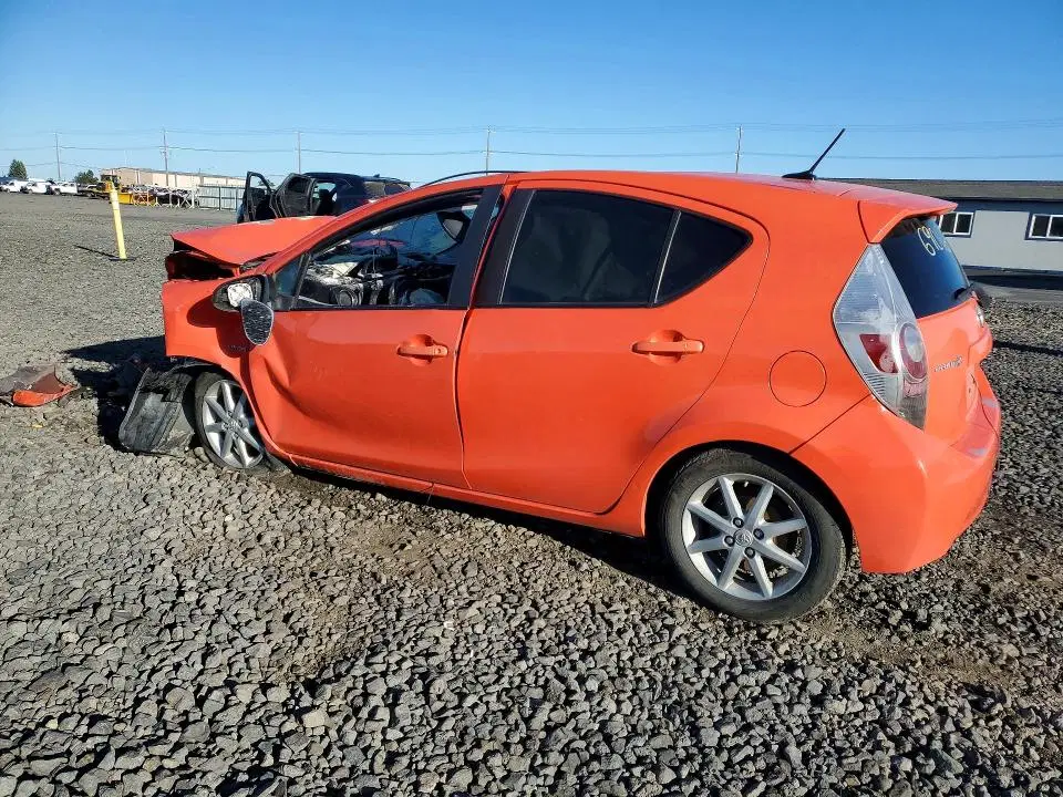 2012 TOYOTA PRIUS C VIN JTDKDTB33C1010431 фото 2