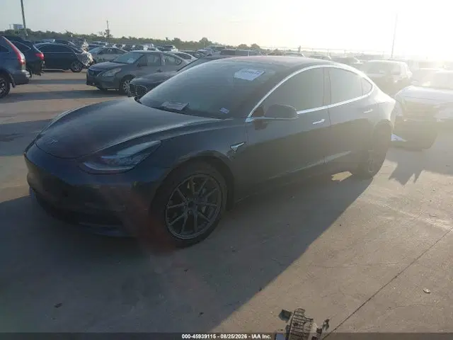 2018 Tesla Model 3 Long Range/mid Range VIN 5YJ3E1EA3JF101641 фото 2
