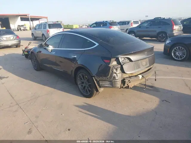 2018 Tesla Model 3 Long Range/mid Range VIN 5YJ3E1EA3JF101641 фото 3