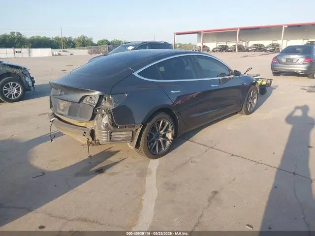 2018 Tesla Model 3 Long Range/mid Range VIN 5YJ3E1EA3JF101641 фото 4