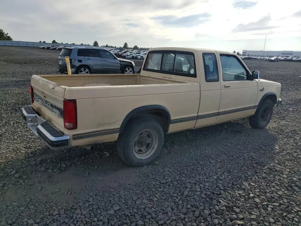 1984 GMC S TRUCK VIN 1GTCS14B8E2517499 фото 3