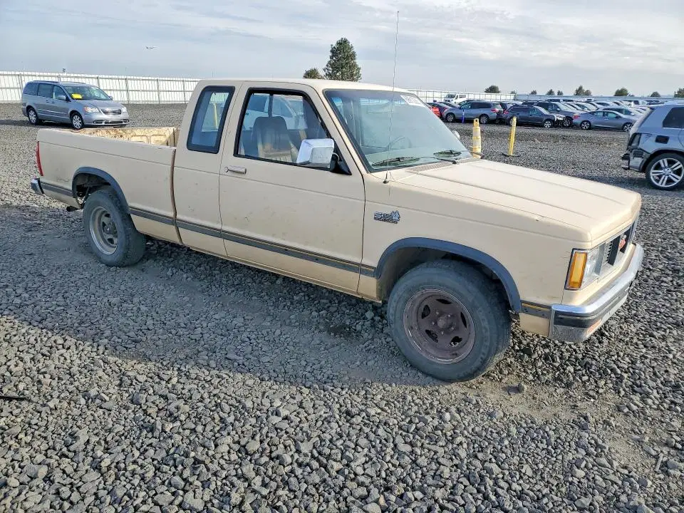 1984 GMC S TRUCK VIN 1GTCS14B8E2517499 фото 4