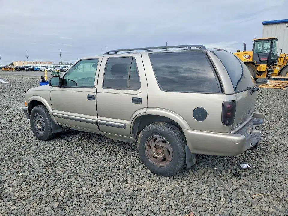 2001 CHEVROLET BLAZER VIN 1GNDT13W112224616 фото 2
