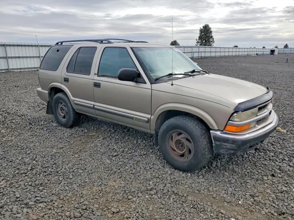 2001 CHEVROLET BLAZER VIN 1GNDT13W112224616 фото 4