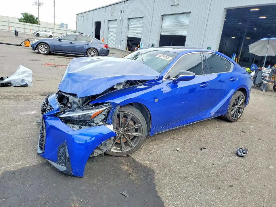 JTHBZ1B20R5079865 — 2024 Lexus IS 350, Передняя часть, фото до ремонта