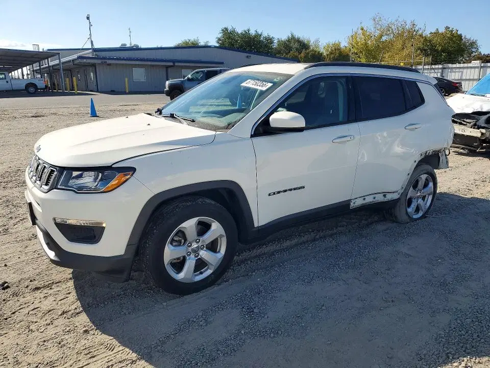 3C4NJCBB3KT755989 — 2019 Jeep Compass, Боковая часть (Side), фото до ремонта