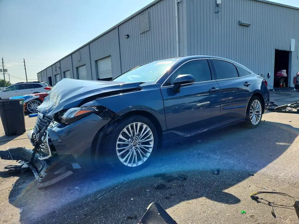 4T1DA1AB6NU013092 — 2022 Toyota Avalon, Передняя часть (Front End), фото до ремонта