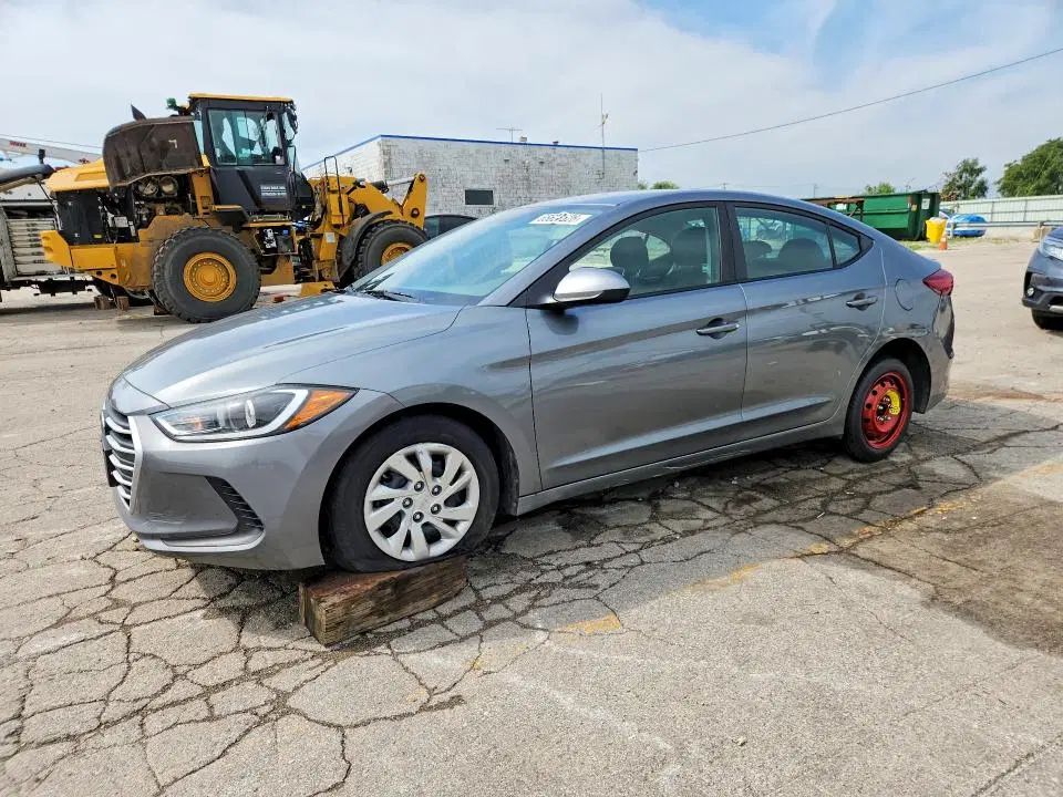 KMHD74LF1JU634010 — 2018 Hyundai Elantra, Вандализм, фото до ремонта