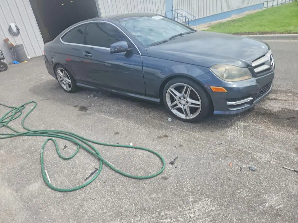 2013 MERCEDES-BENZ C VIN WDDGJ4HB3DG047020 фото 4