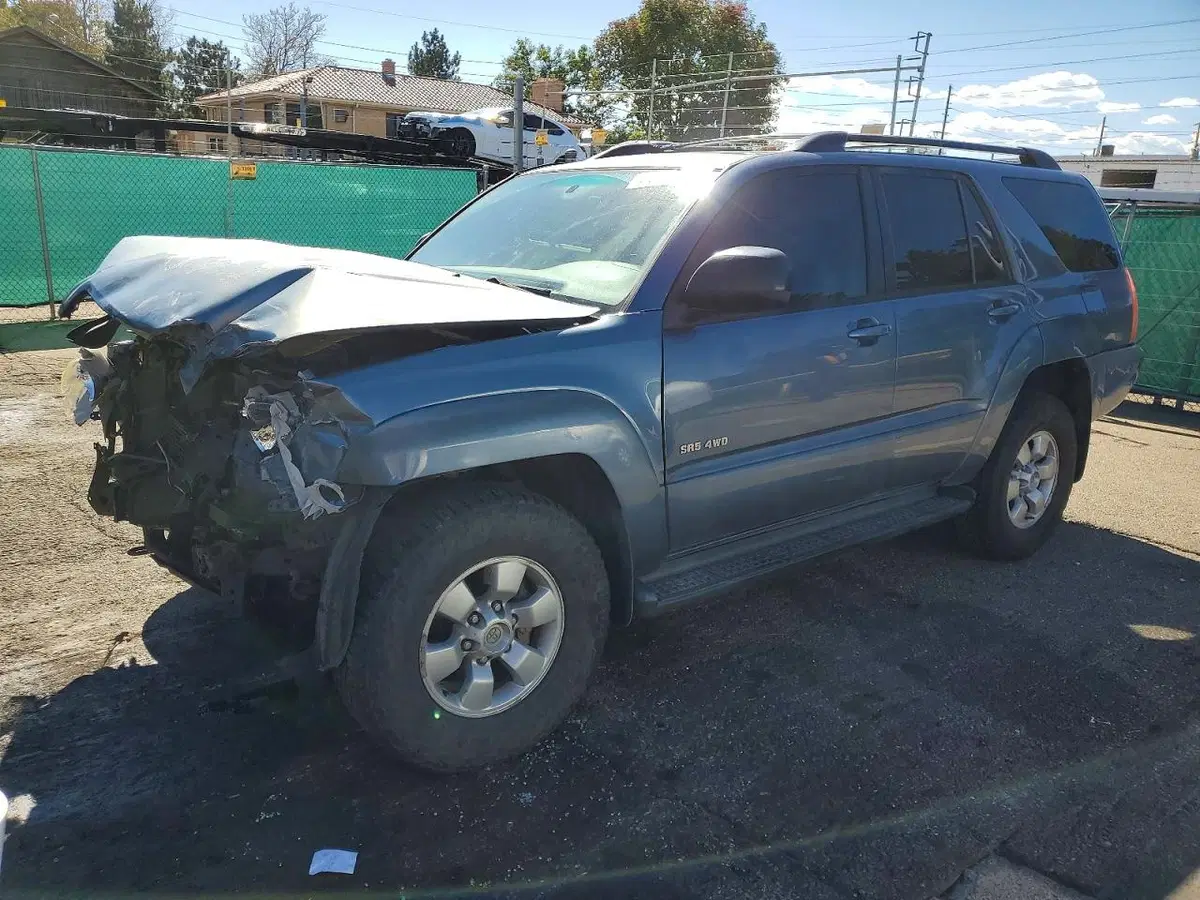 JTEBT14RX38004007 — 2003 Toyota 4RUNNER, Передняя часть, фото до ремонта