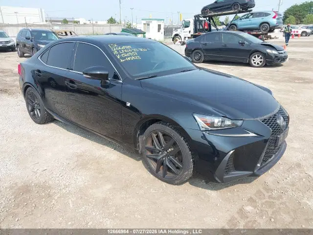 JTHC81D2XJ5026907 — 2018 Lexus Is 300 300, Repossession, фото до ремонта