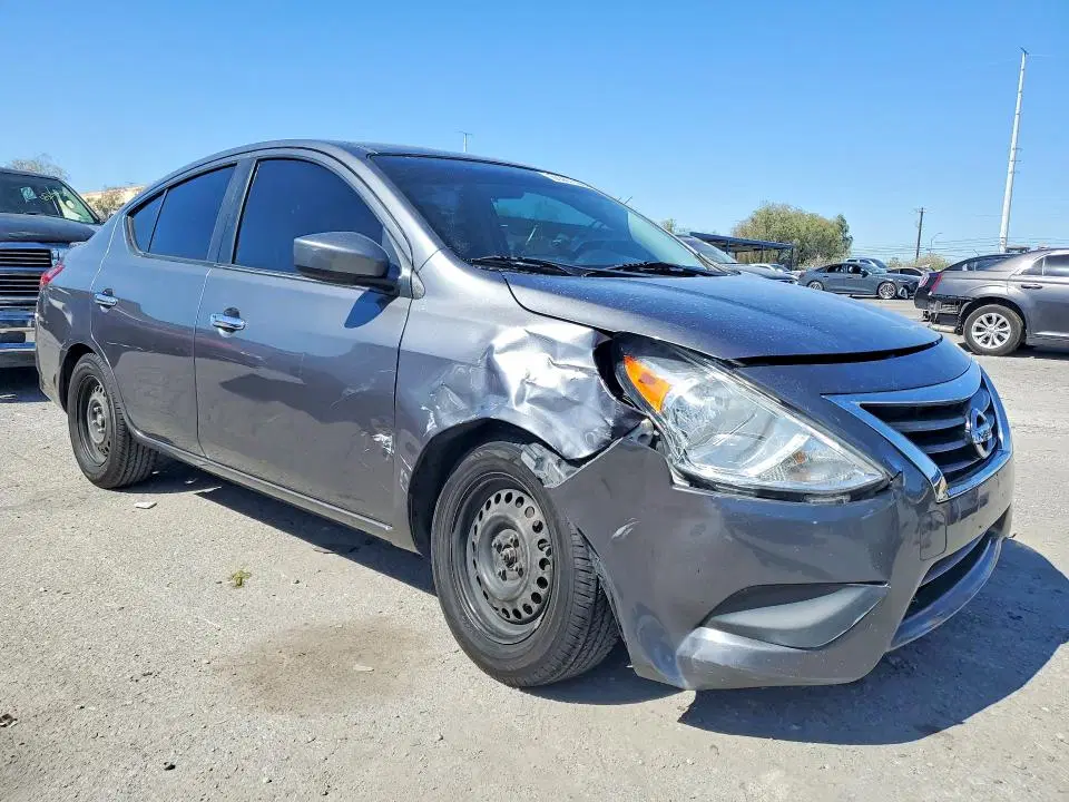 2018 Nissan Versa VIN 3N1CN7AP1JL851606 фото 4