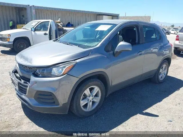 2020 Chevrolet Trax Fwd Ls VIN 3GNCJKSB6LL183343 фото 2