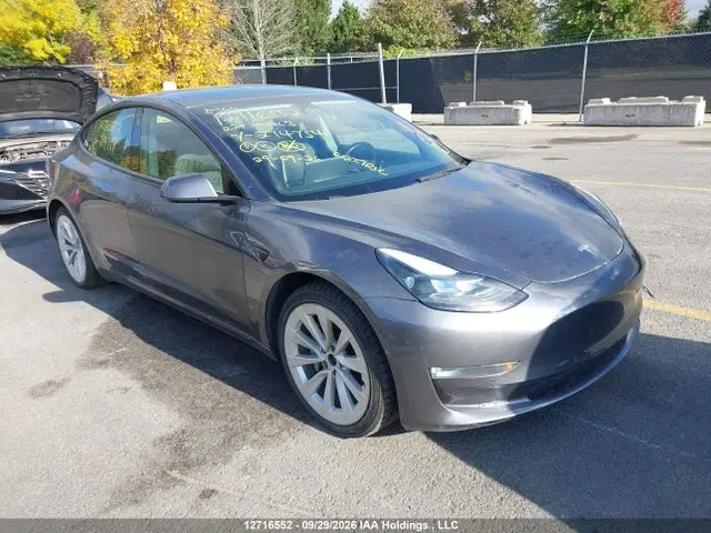 5YJ3E1EB5NF274754 — 2022 Tesla Model 3, Передняя часть (Front), фото до ремонта