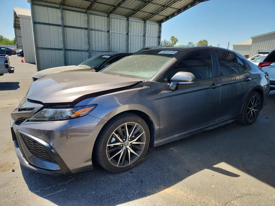 4T1G11AK2NU036950 — 2022 Toyota Camry, Передняя часть (Front End), фото до ремонта