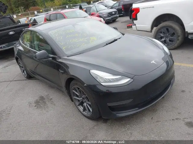5YJ3E1EA8NF258426 — 2022 Tesla Model 3, Задняя часть (Rear), фото до ремонта