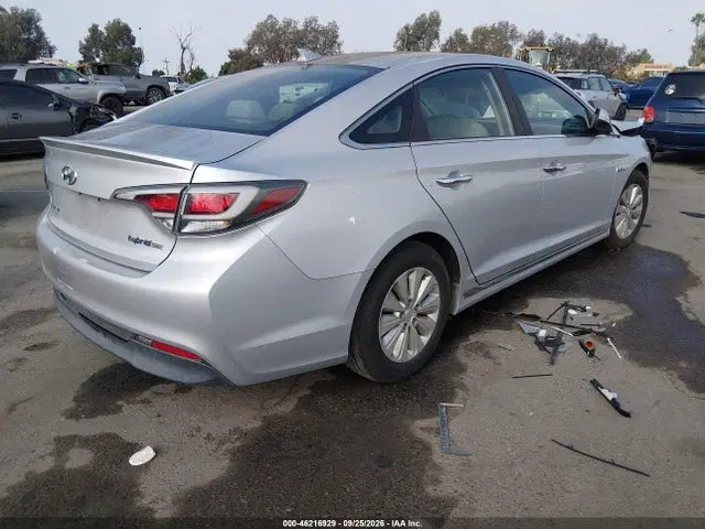 2016 Hyundai Sonata Hybrid Se VIN KMHE24L17GA010987 фото 4