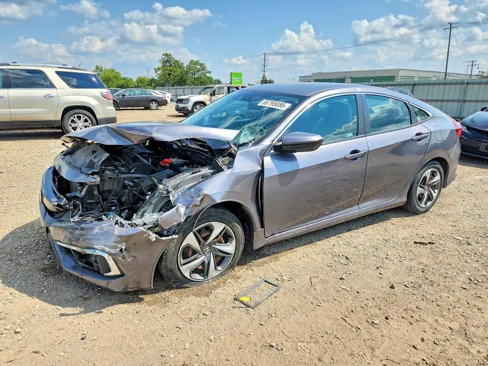 19XFC2F67KE024590 — 2019 Honda Civic, передняя часть, фото до ремонта
