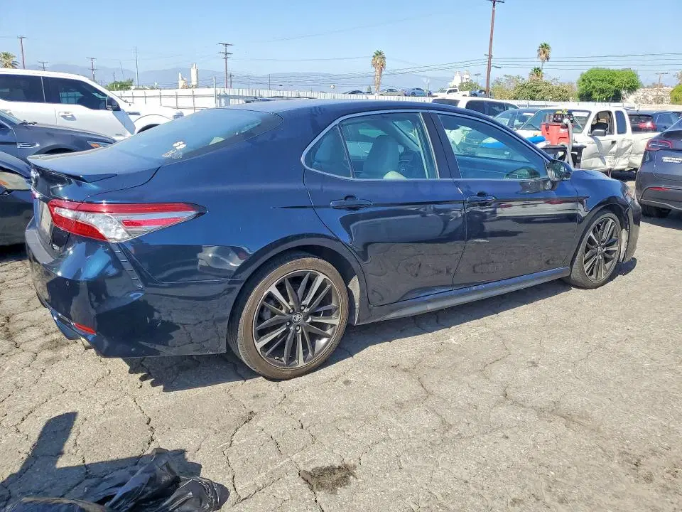 2018 Toyota Camry VIN 4T1B61HK1JU654210 фото 3