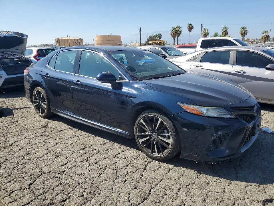 2018 Toyota Camry VIN 4T1B61HK1JU654210 фото 4