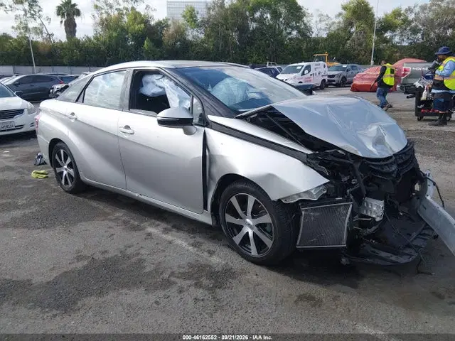 JTDBVRBD6HA001951 — 2017 Toyota Mirai, Передняя часть (Front End), фото до ремонта