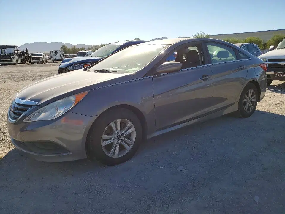 5NPEB4AC5EH906610 — 2014 Hyundai Sonata, Мелкие вмятины и царапины (Minor Dent/Scratches), фото до ремонта