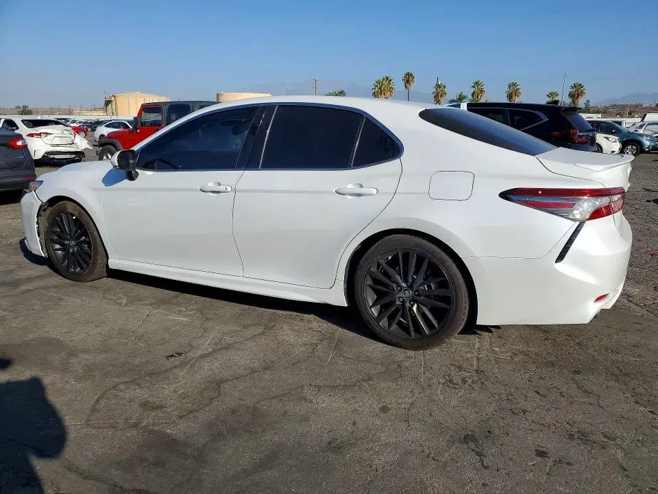 2018 Toyota Camry VIN 4T1B61HK4JU141226 фото 2