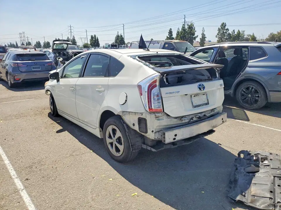 2015 Toyota Prius VIN JTDKN3DU3F0423513 фото 2