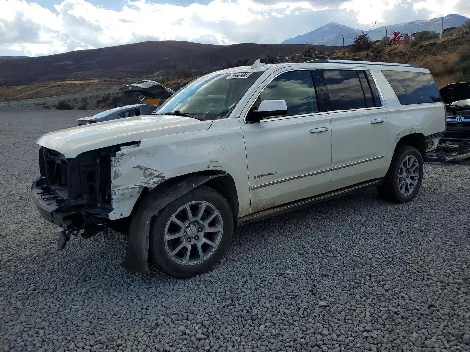1GKS2JKJ7FR608749 — 2015 GMC Yukon XL, Задняя часть (Rear End), фото до ремонта